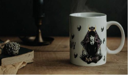 Wednesday Nevermore porcelán bögre 325 ml (11 oz) Díszdobozban